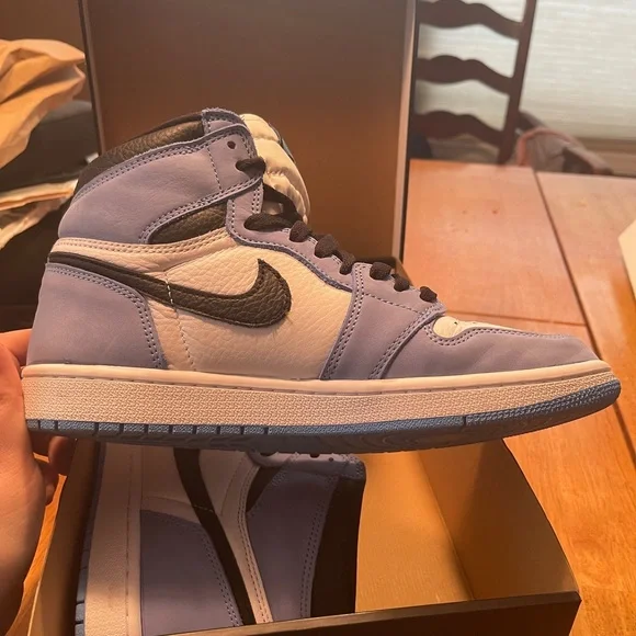 Jordan 1 University blue
